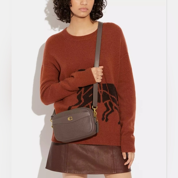 Coach Camera Bag - Picture 2 of 11